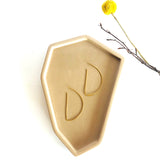 Daggers & Pearls Aida Tray elk neck